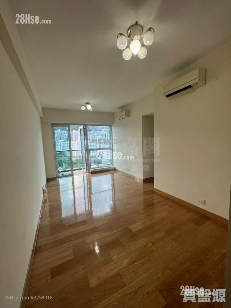 现崇山 售盘 3 房 , 2 浴室 715 平方尺