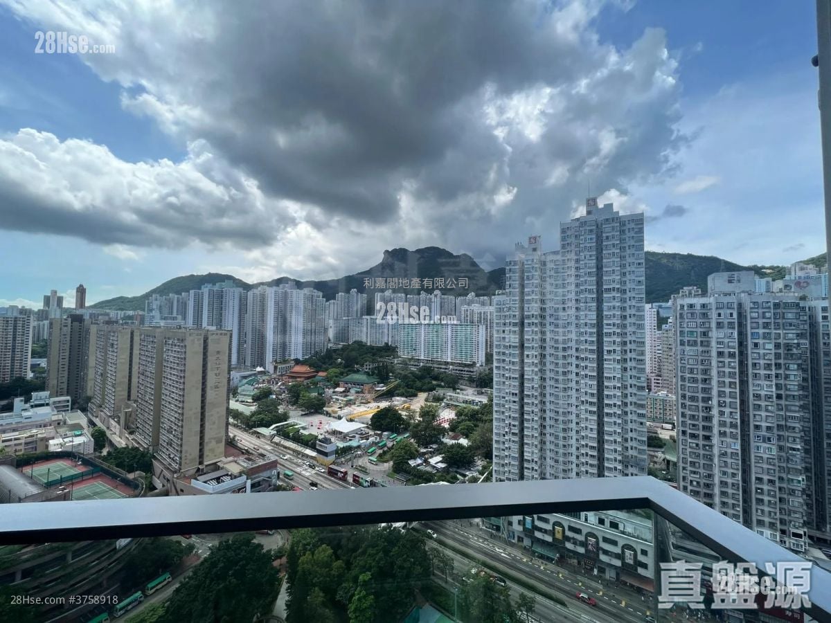 现崇山 售盘 3 房 , 2 浴室 715 平方尺