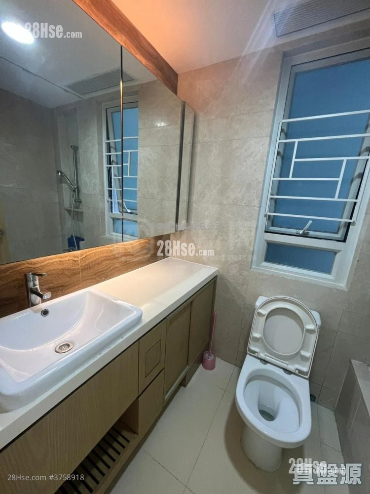 现崇山 售盘 3 房 , 2 浴室 715 平方尺