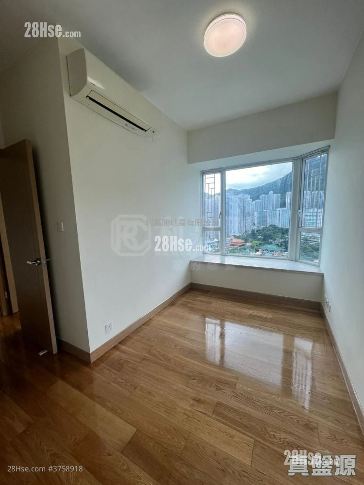 现崇山 售盘 3 房 , 2 浴室 715 平方尺