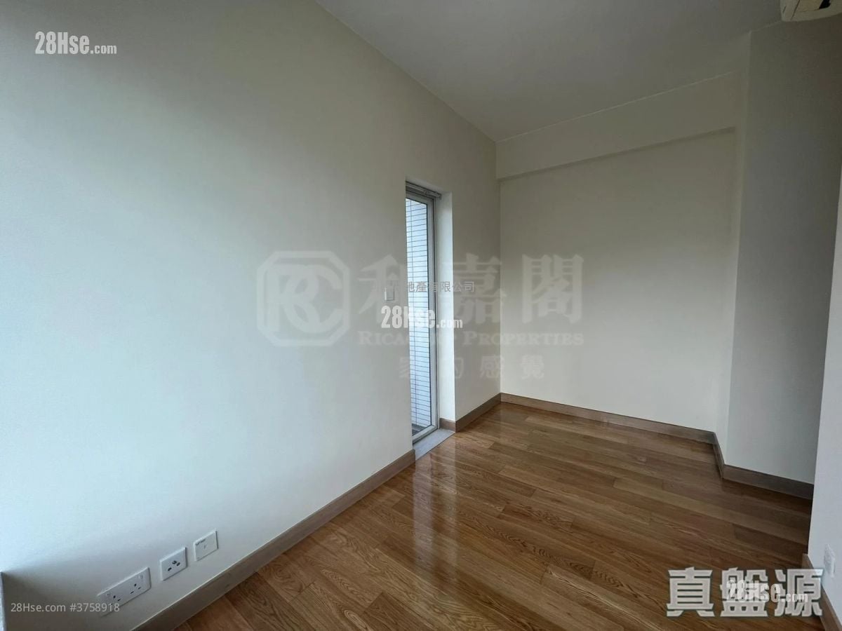 现崇山 售盘 3 房 , 2 浴室 715 平方尺