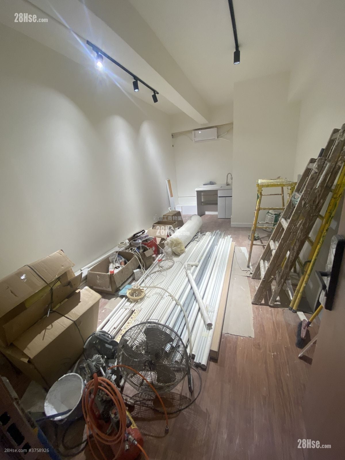 Yee Tak Factory Building Rental