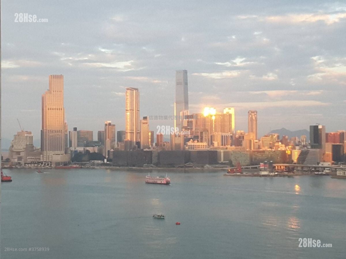 和富中心 售盘 3 房 , 2 浴室 845 平方尺