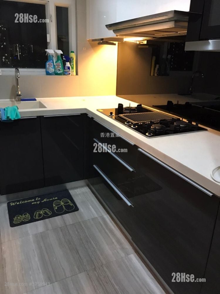 The Sparkle Sell 2 Bedrooms , 1 Bathroom 511 ft²