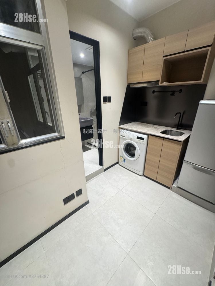 Pacific Building Rental 1 Bedroom , 1 Bathroom 150 ft²