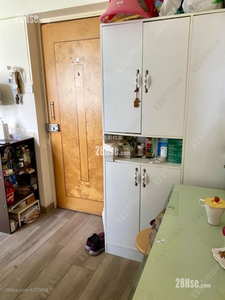 金马大厦 售盘 2 房 305 平方尺