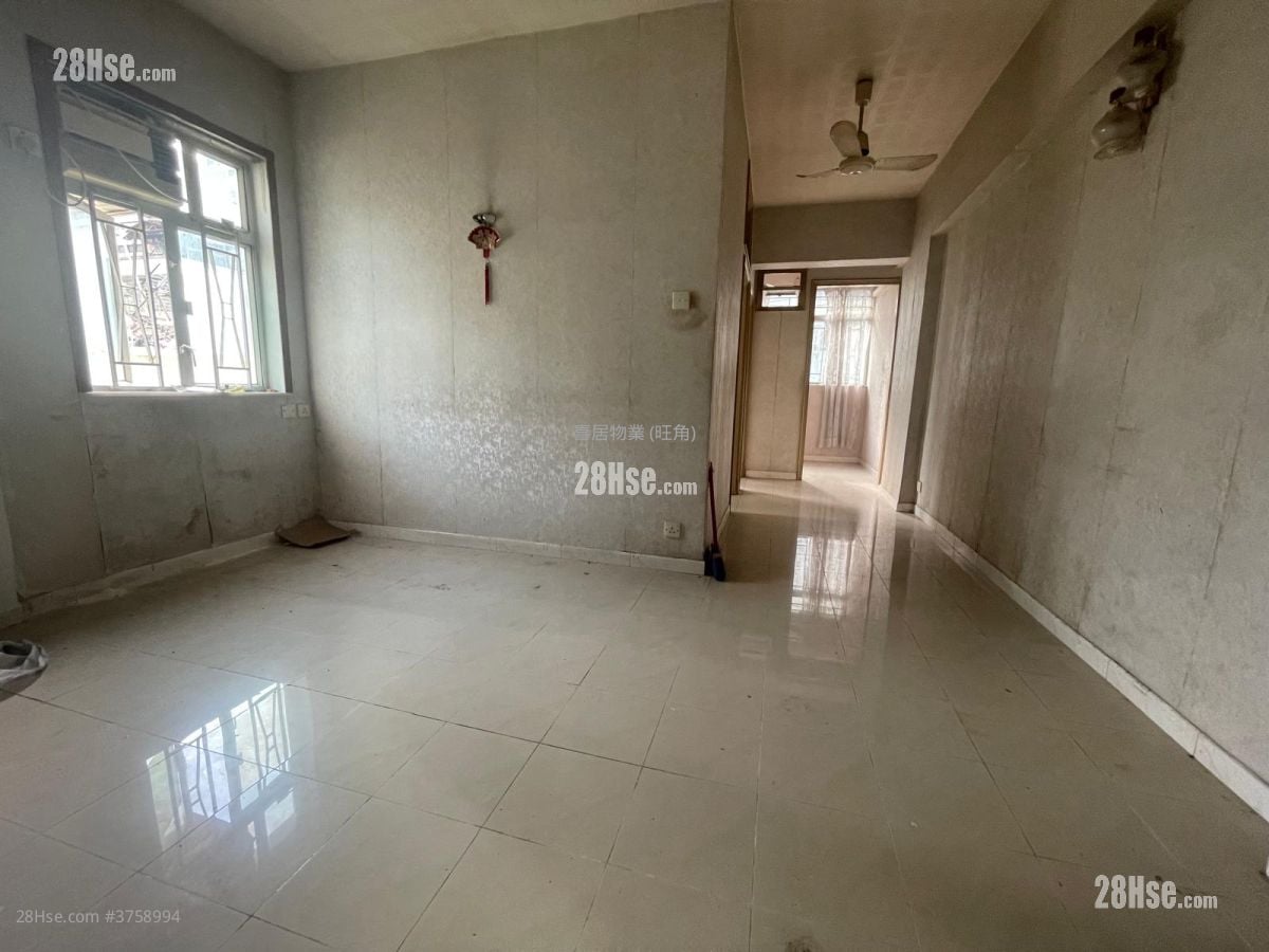 Lee Kwan Building Sell 3 Bedrooms 527 ft²