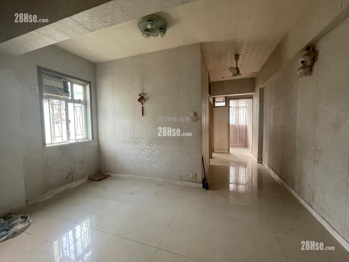 Lee Kwan Building Sell 3 Bedrooms 527 ft²