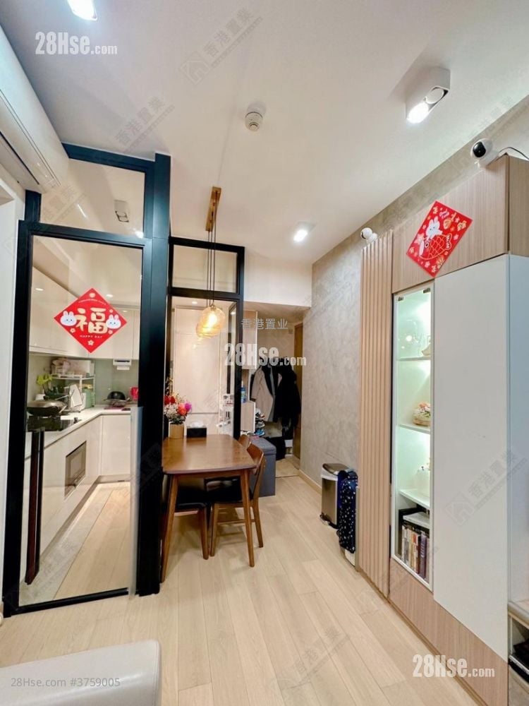 Malibu Sell 2 Bedrooms , 1 Bathroom 592 ft²