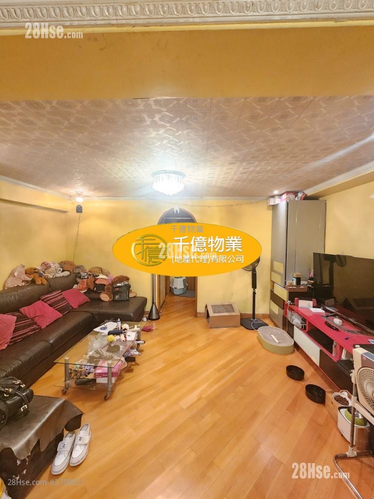 124 Tai Nan Street Sell 3 Bedrooms 654 ft²