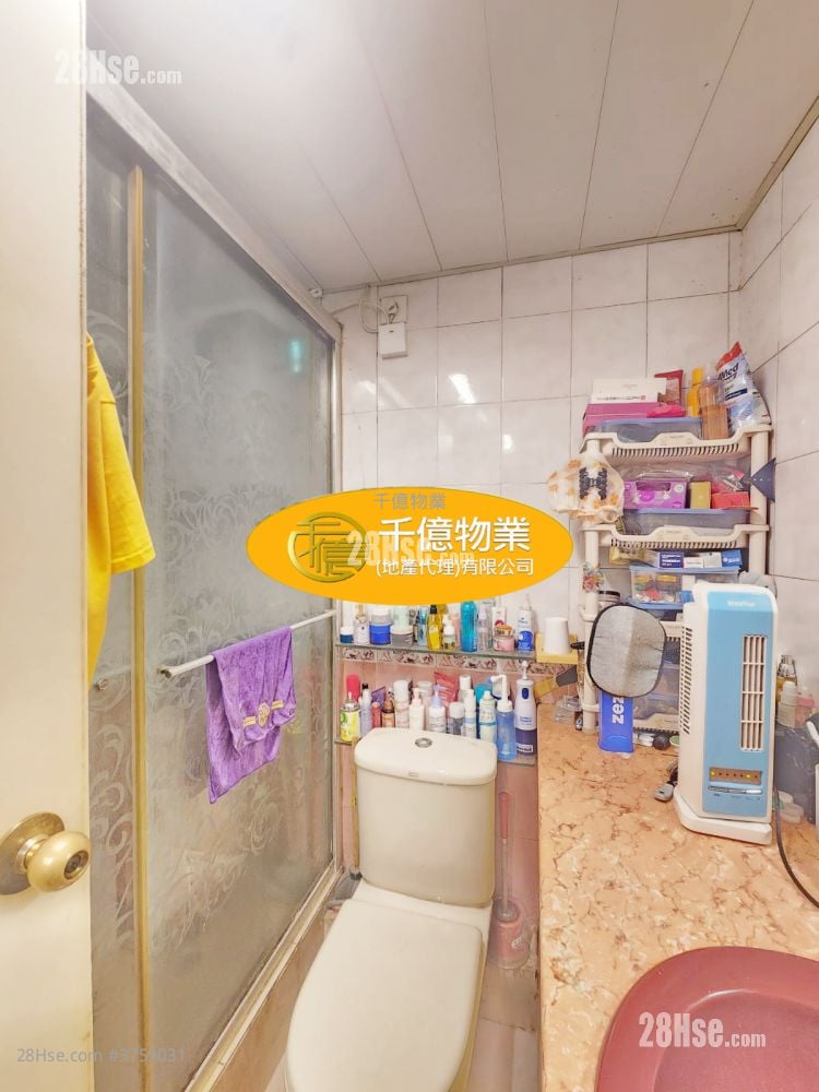 124 Tai Nan Street Sell 3 Bedrooms 654 ft²