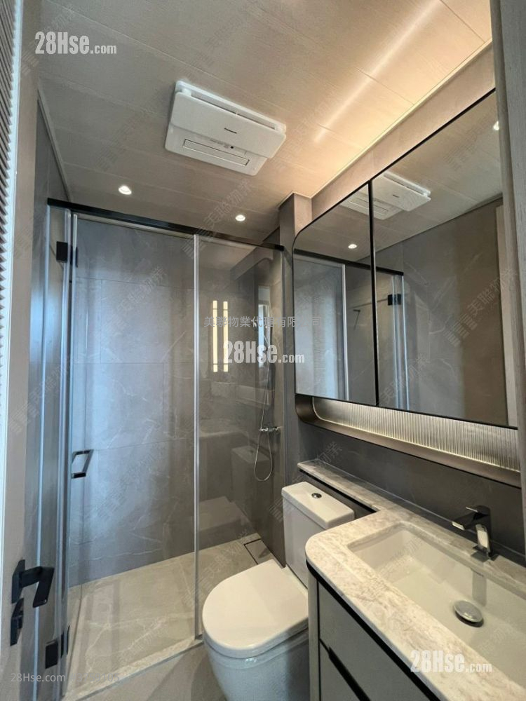 Seasons Place 售盘 2 房 437 平方尺