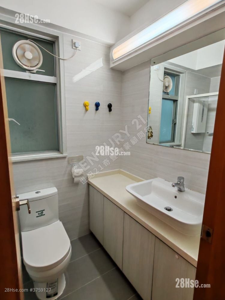 Marbella Sell 2 Bedrooms , 1 Bathroom 487 ft²