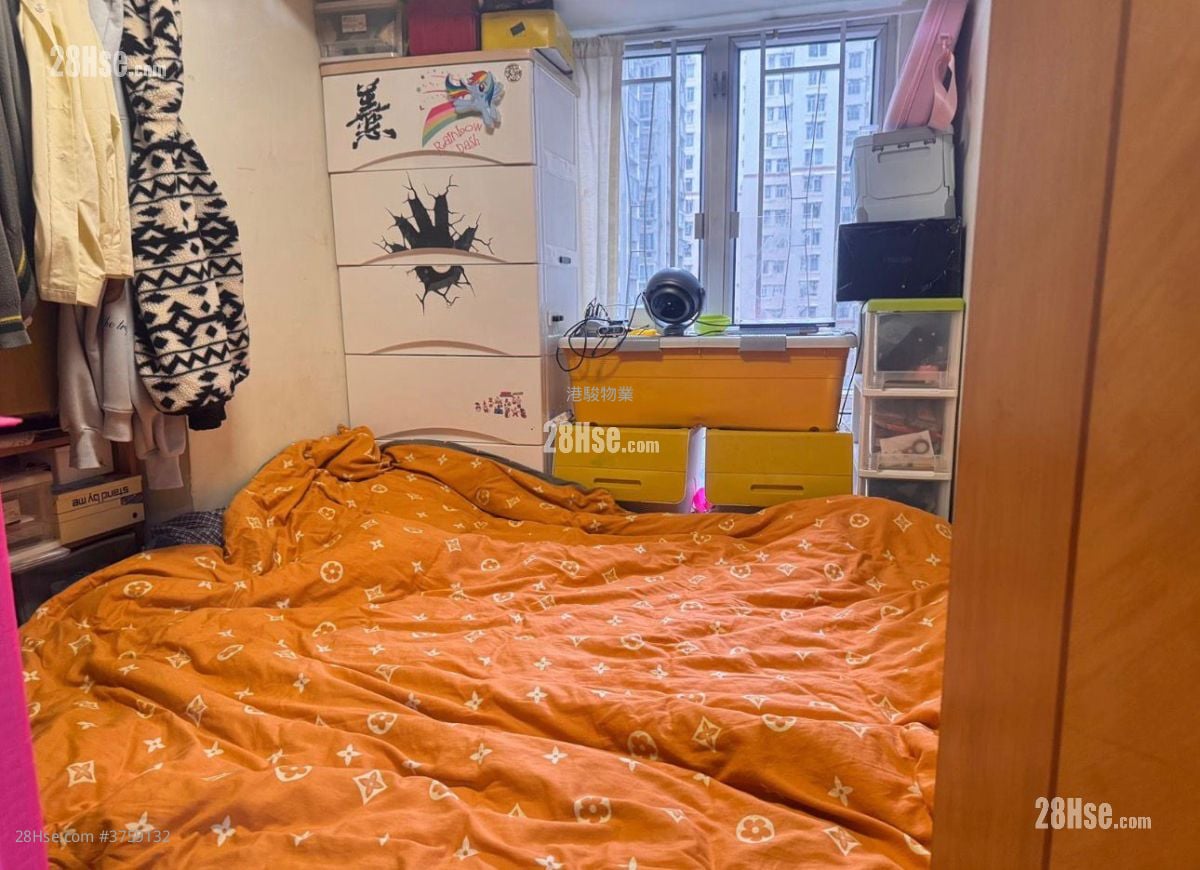 Tak Bo Garden Sell 1 Bedroom , 1 Bathroom 282 ft²