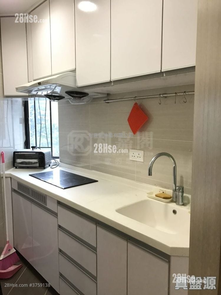 Kornhill Sell 2 Bedrooms 505 ft²