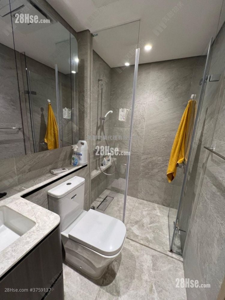 Scenery Court Sell 1 Bedroom , 1 Bathroom 379 ft²