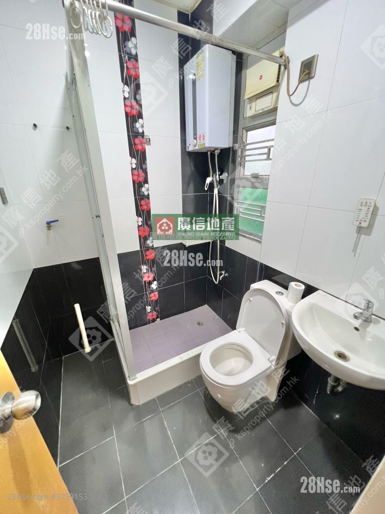 Hang Cheong Building Sell 2 Bedrooms , 1 Bathroom 393 ft²