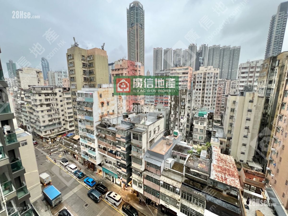 Hang Cheong Building Sell 2 Bedrooms , 1 Bathroom 393 ft²