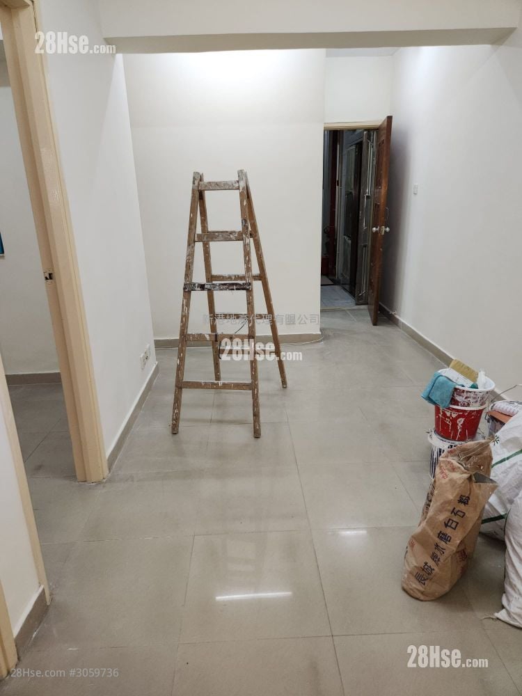 雲天大樓 租盤 3 房 , 1 浴室 465 平方呎