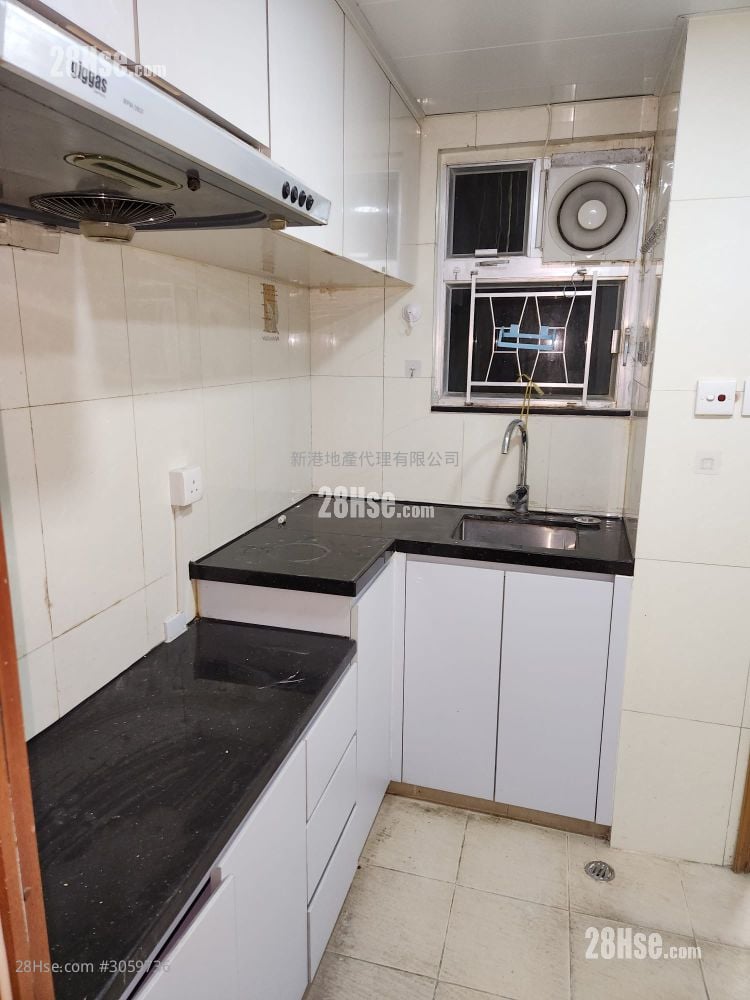 雲天大樓 租盤 3 房 , 1 浴室 465 平方呎