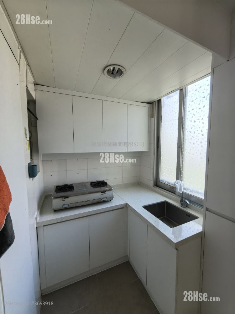 康华苑 租盘 2 房 , 1 浴室 380 平方尺