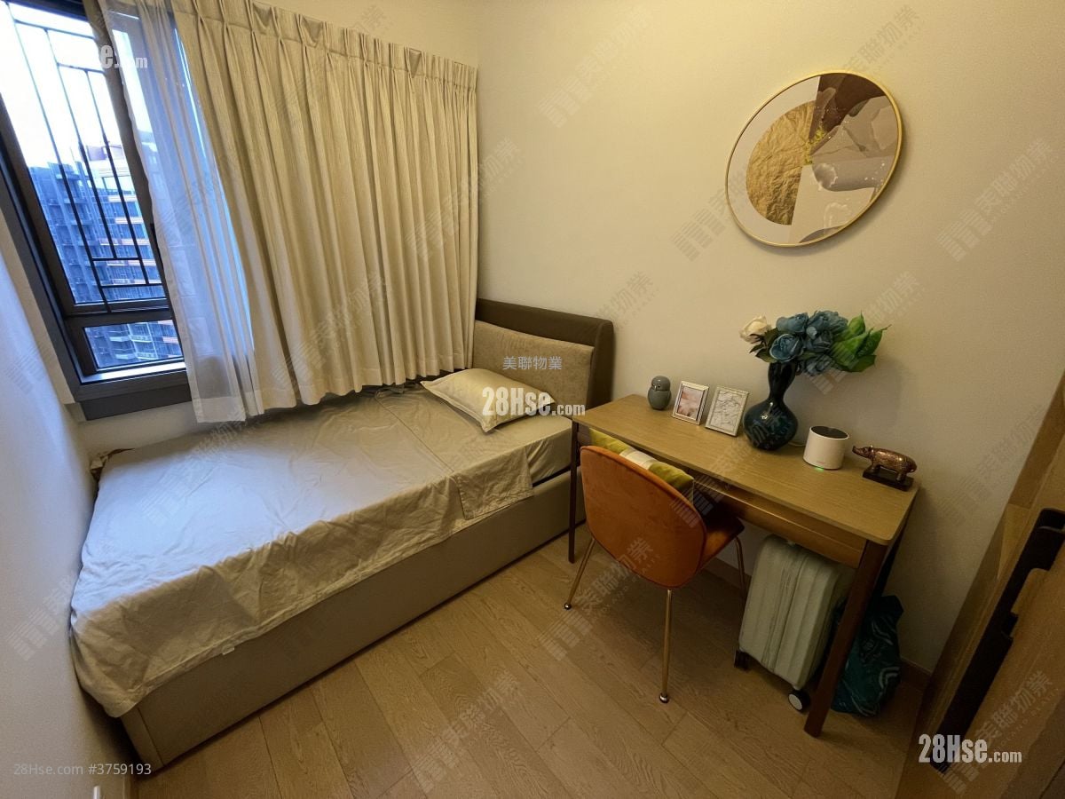 Solaria Sell 4 Bedrooms , 3 Bathrooms 1,066 ft²