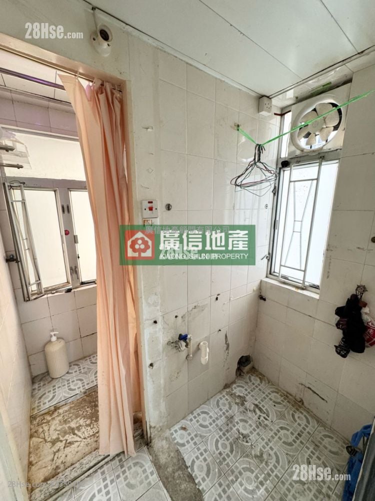 Wah May Building Sell 2 Bedrooms , 1 Bathroom 313 ft²