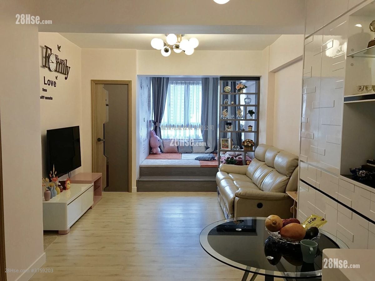 Kam Tong Building Sell 3 Bedrooms , 2 Bathrooms 640 ft²