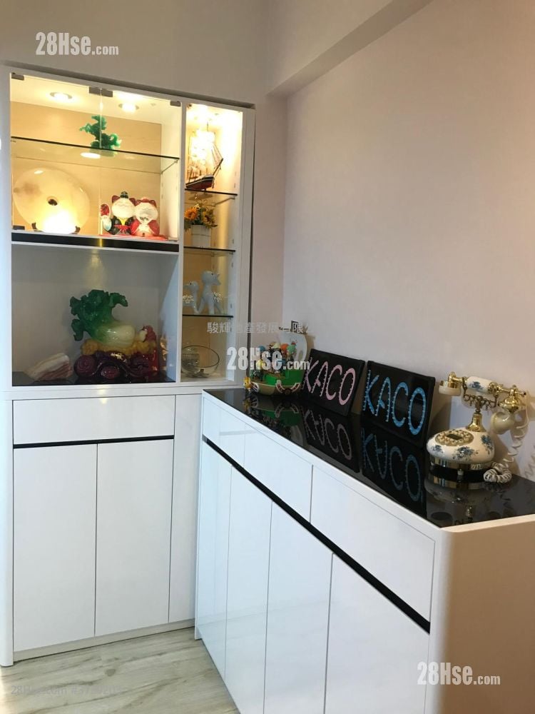 Kam Tong Building Sell 3 Bedrooms , 2 Bathrooms 640 ft²