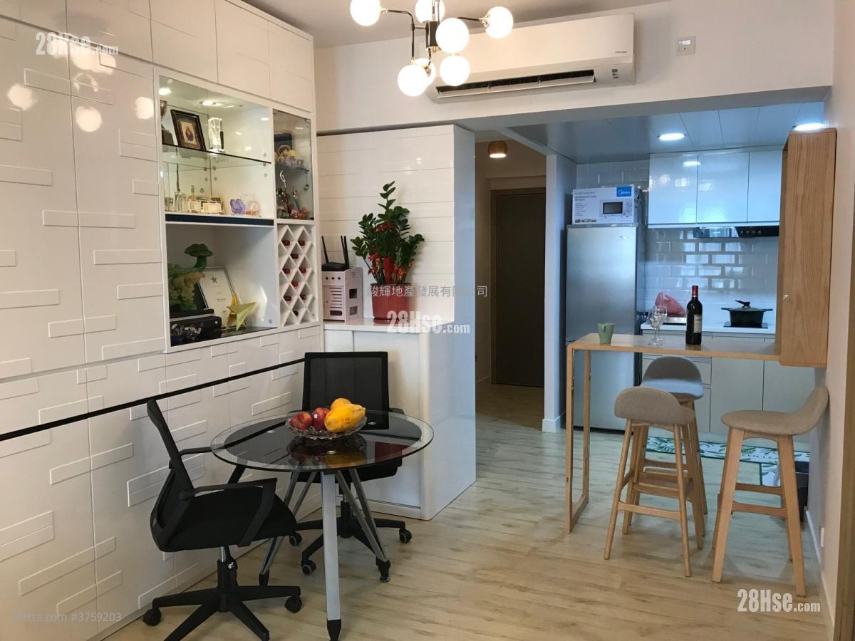 Kam Tong Building Sell 3 Bedrooms , 2 Bathrooms 640 ft²