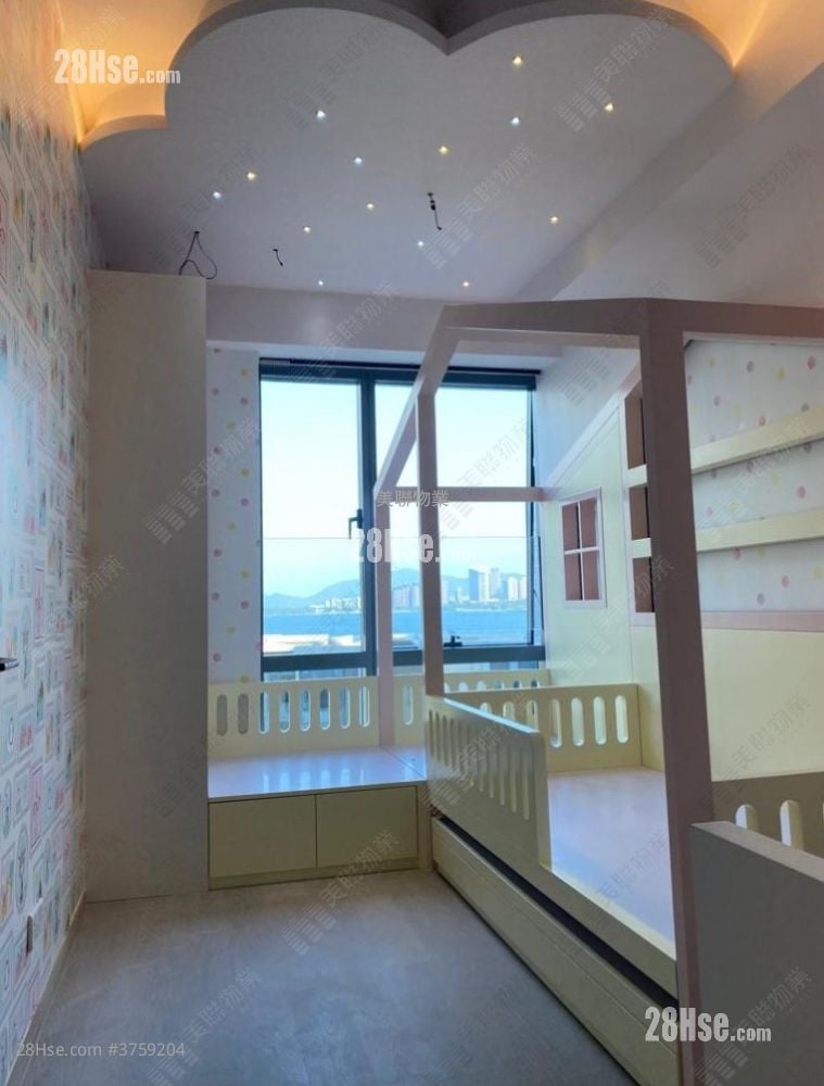 Ontolo Sell 3 Bedrooms , 3 Bathrooms 1,233 ft²