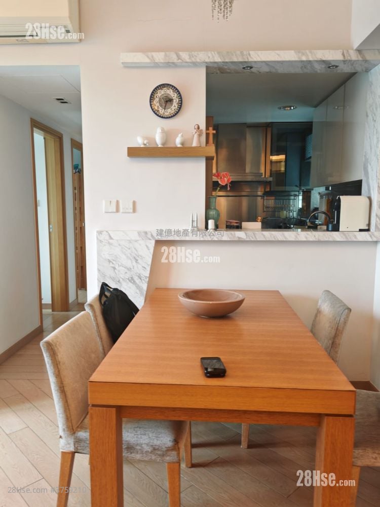 Century Gateway Sell 3 Bedrooms , 2 Bathrooms 661 ft²