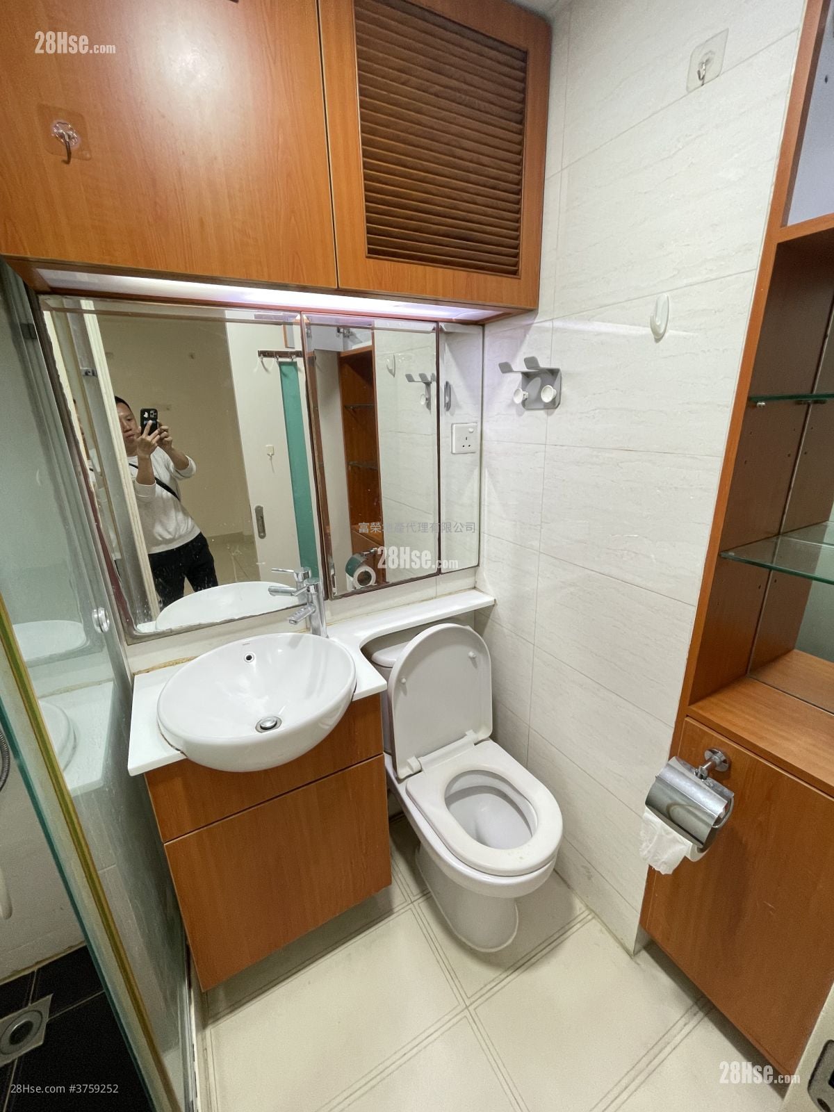 Whampoa Estate Sell 2 Bedrooms , 1 Bathroom 356 ft²