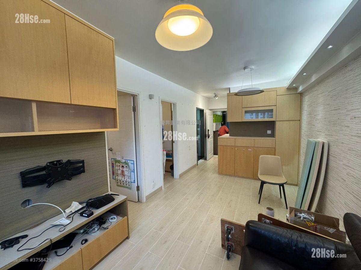Whampoa Estate Sell 2 Bedrooms , 1 Bathroom 413 ft²