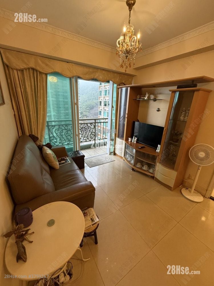 都会駅 售盘 2 房 , 1 浴室 492 平方尺