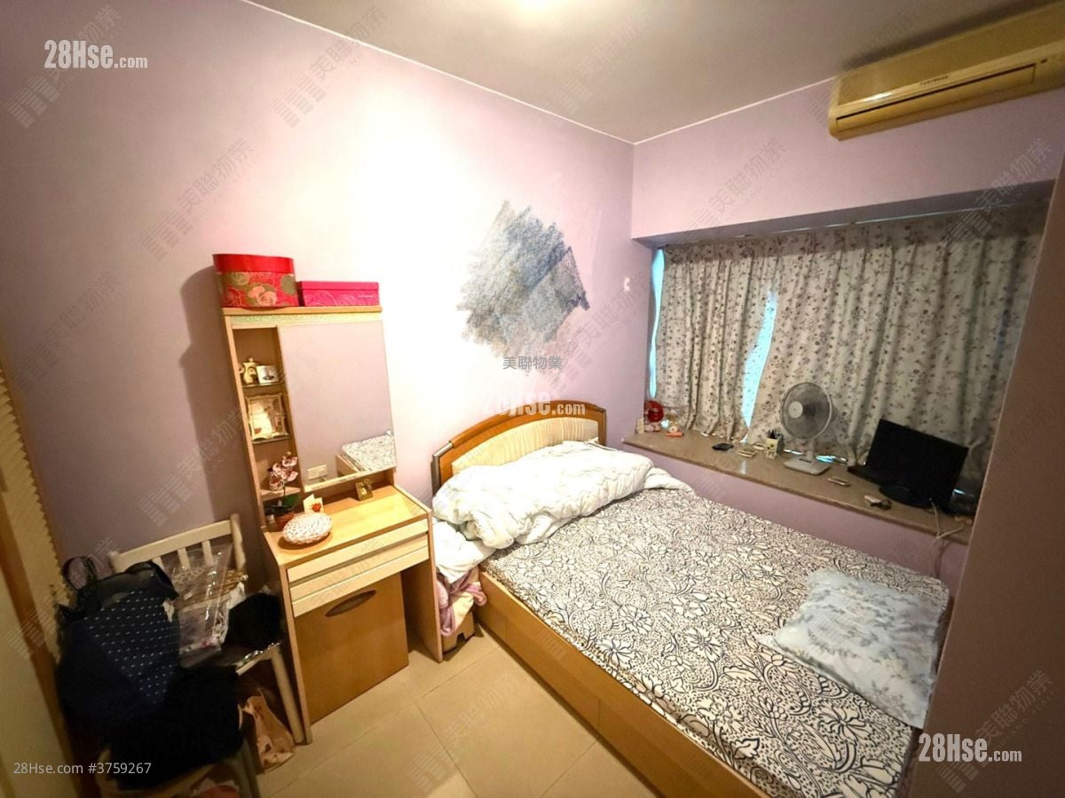 都会駅 售盘 2 房 , 1 浴室 492 平方尺