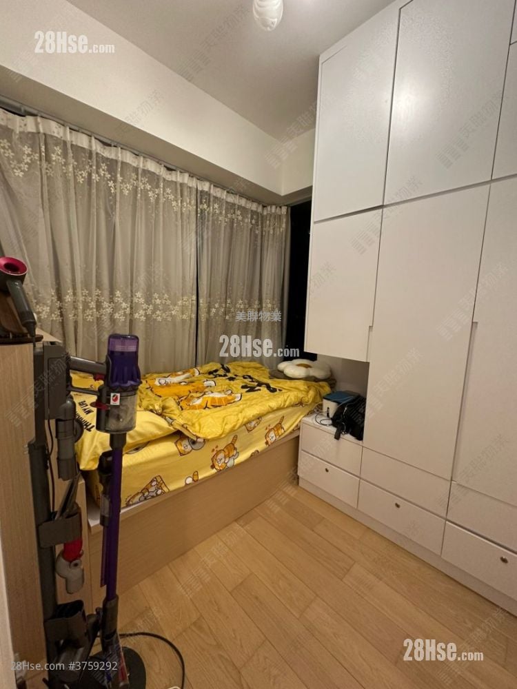 Savannah Sell 1 Bedroom , 1 Bathroom 330 ft²