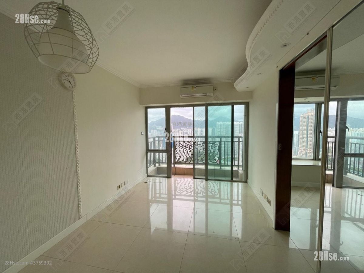 Hampton Place Sell 2 Bedrooms , 1 Bathroom 459 ft²