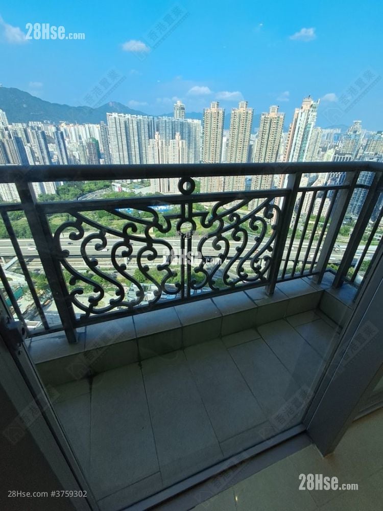 Hampton Place Sell 2 Bedrooms , 1 Bathroom 459 ft²