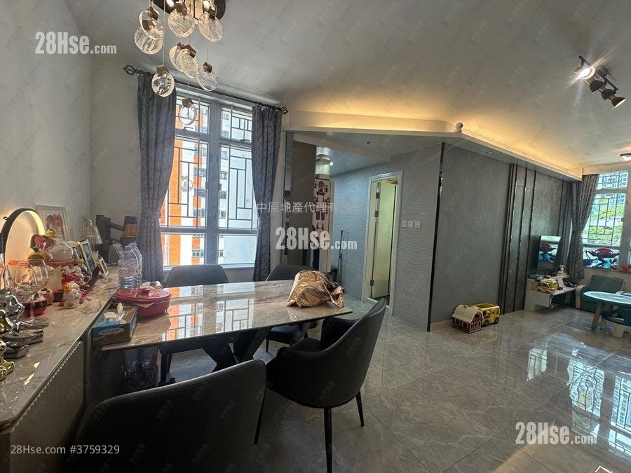 Sheung Chui Court Sell 2 Bedrooms , 1 Bathroom 511 ft²