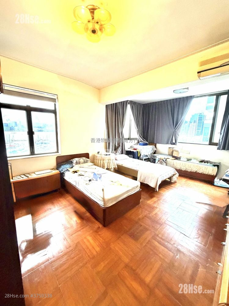 海滨大厦 售盘 3 房 , 2 浴室 1,196 平方尺