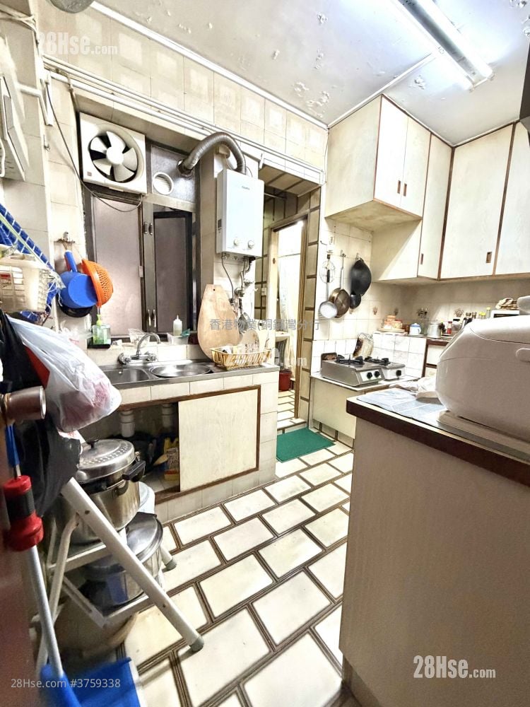 海滨大厦 售盘 3 房 , 2 浴室 1,196 平方尺