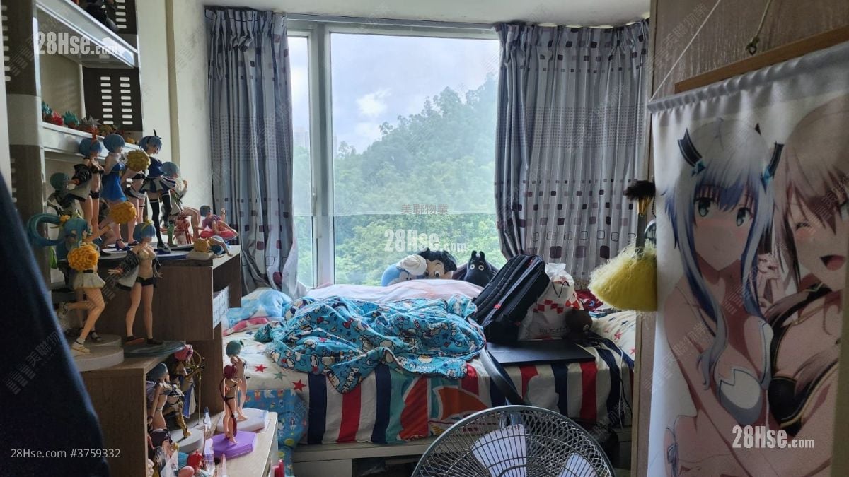 峻滢 售盘 3 房 694 平方尺