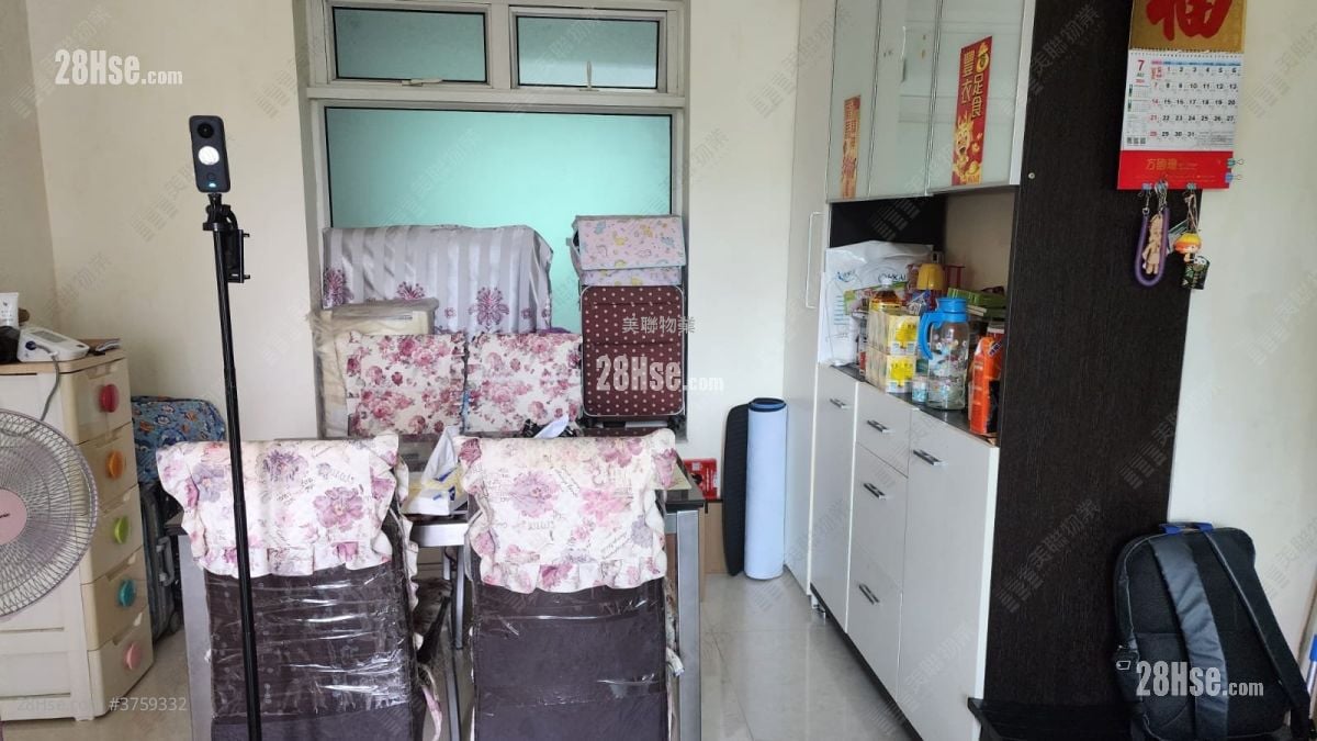 峻滢 售盘 3 房 694 平方尺