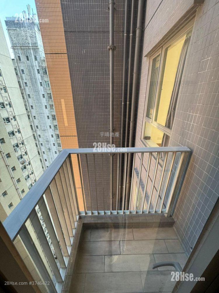 Heya Star Sell 2 Bedrooms , 1 Bathroom 520 ft²