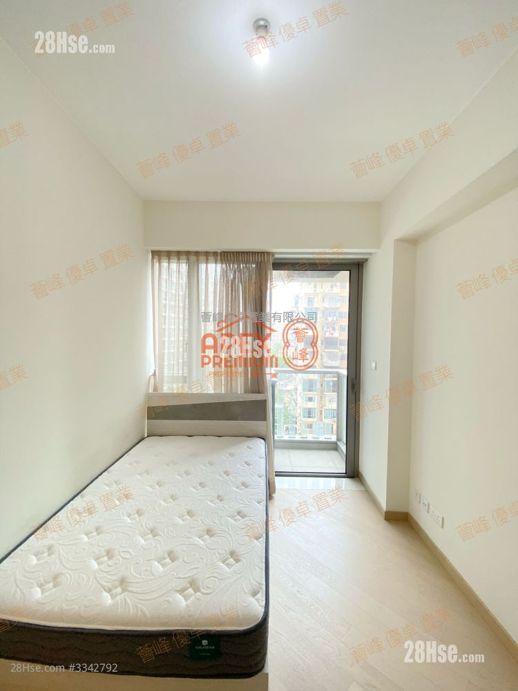 Grand Central Sell 2 Bedrooms , 1 Bathroom 597 ft²