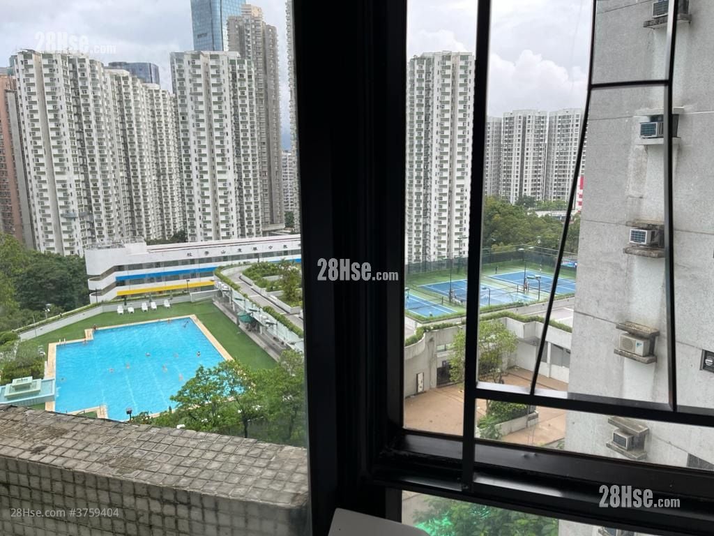 Kornhill Sell 2 Bedrooms , 1 Bathroom 497 ft²