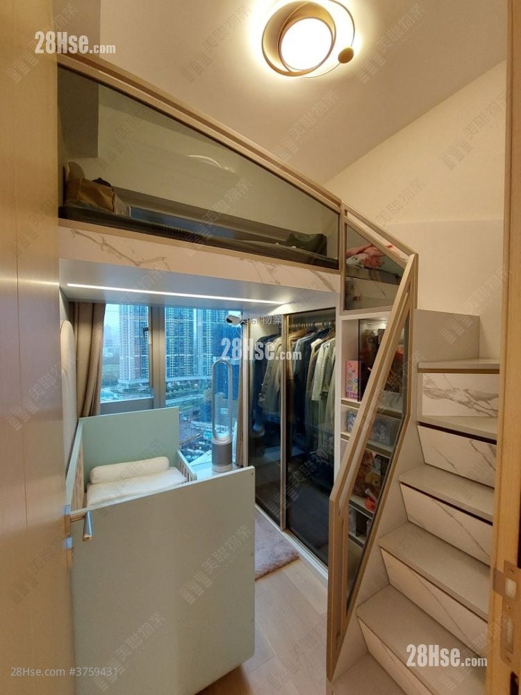 Marini Sell 2 Bedrooms 467 ft²