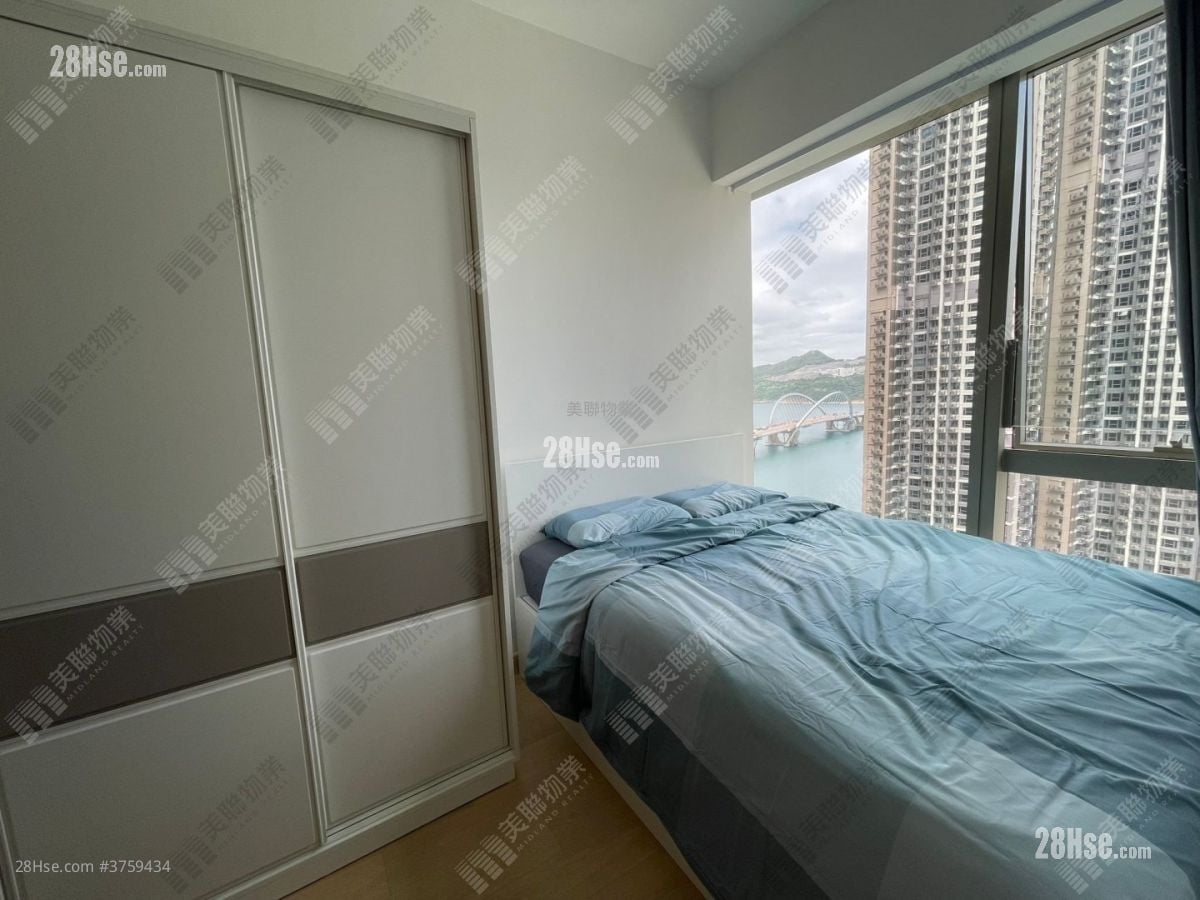 Marini Sell 1 Bedroom 380 ft²