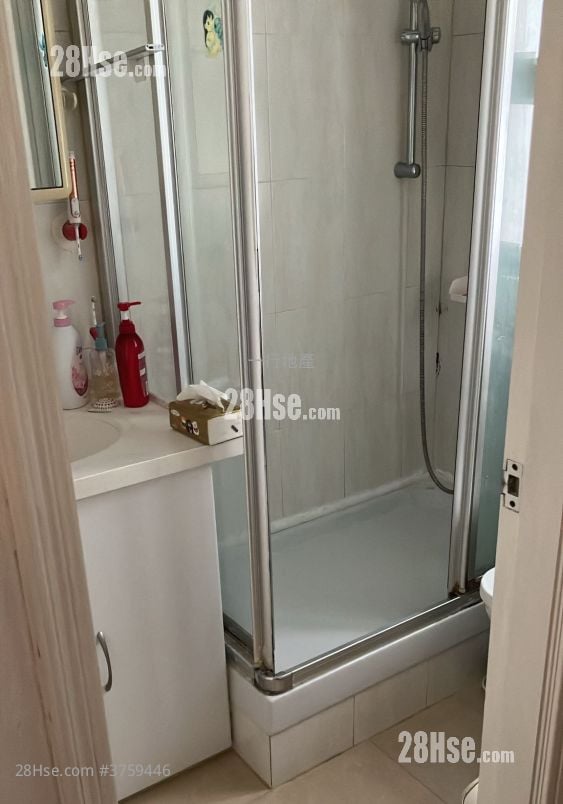 Dragon Centre Sell 3 Bedrooms , 1 Bathroom 618 ft²